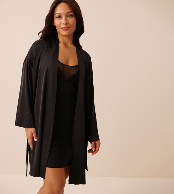 La Vie en Rose  Sleepwears & Loungewears - BLACK Night Robes & Kimonos