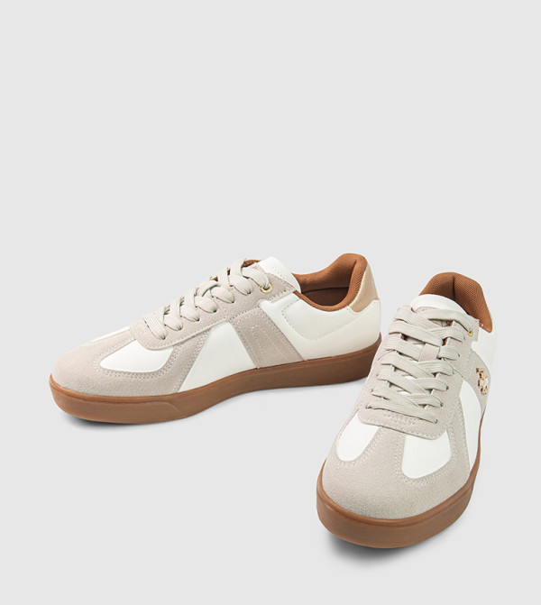 بيفرلي هيلز بولو كلوب بيفرلي هيلز بولو كلوب - بيج أحذية برقبة منخفضة 