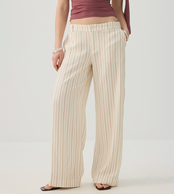 Ardene Ardene - Off White Sleeveless Tops