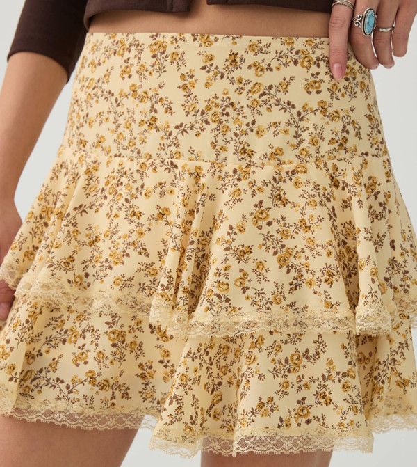 اردين تنانير قصيرة - أصفر Mini Skirts
