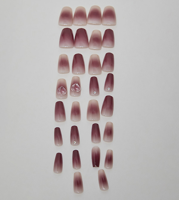 R&B  Nails - Red Nail Accessories