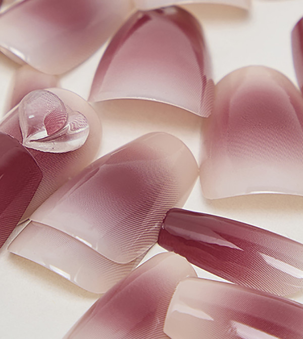 R&B  Nails - Red Nail Accessories