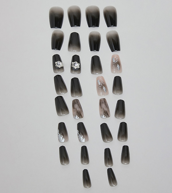 R&B  Beauty - BLACK Nail Accessories