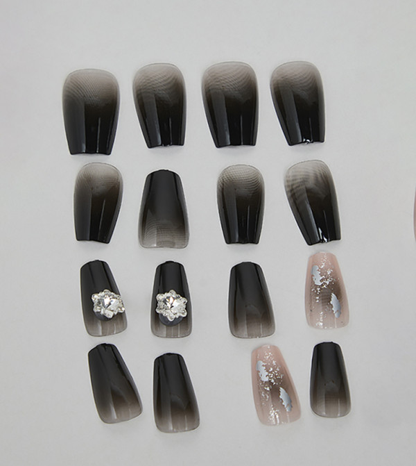 R&B  Beauty - BLACK Nail Accessories