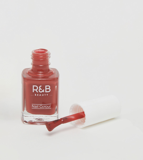 R&B  Nails - Red Nail Polish