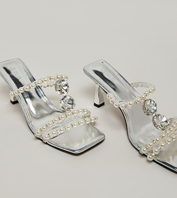 أر آند بي أر آند بي - فضي كعب