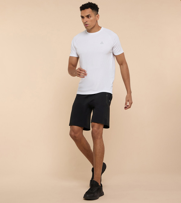 أر آند بي  تيشيرتات وفانيلات  - أبيض T-Shirts & Vests