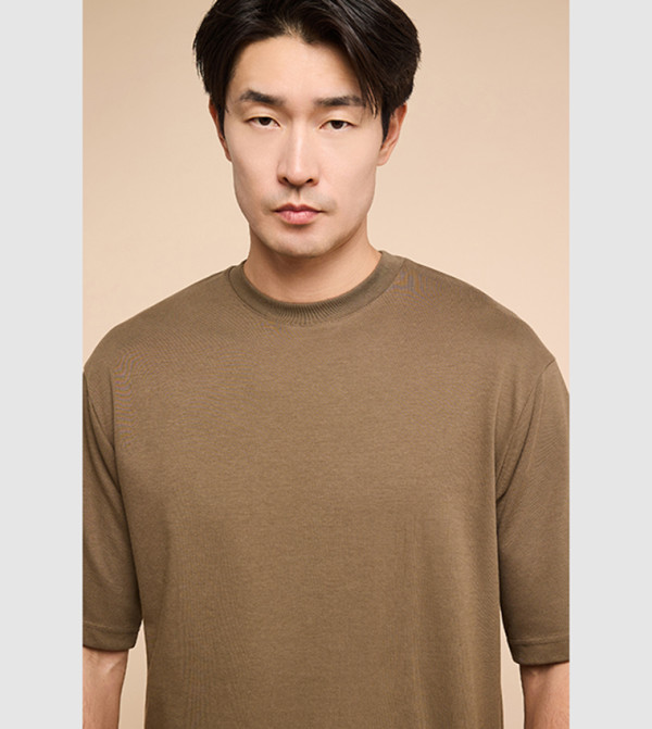 أر آند بي  ملابس - زيتي  Round Neck T-Shirts