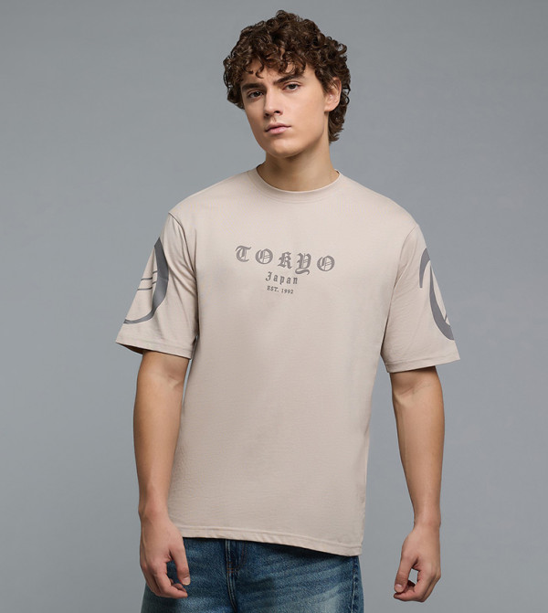 أر آند بي  تيشيرتات بياقة دائرية  - بيج Round Neck T-Shirts