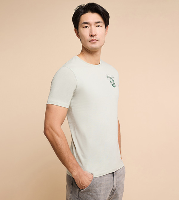 أر آند بي  تيشيرتات بياقة دائرية  - أخضر Round Neck T-Shirts