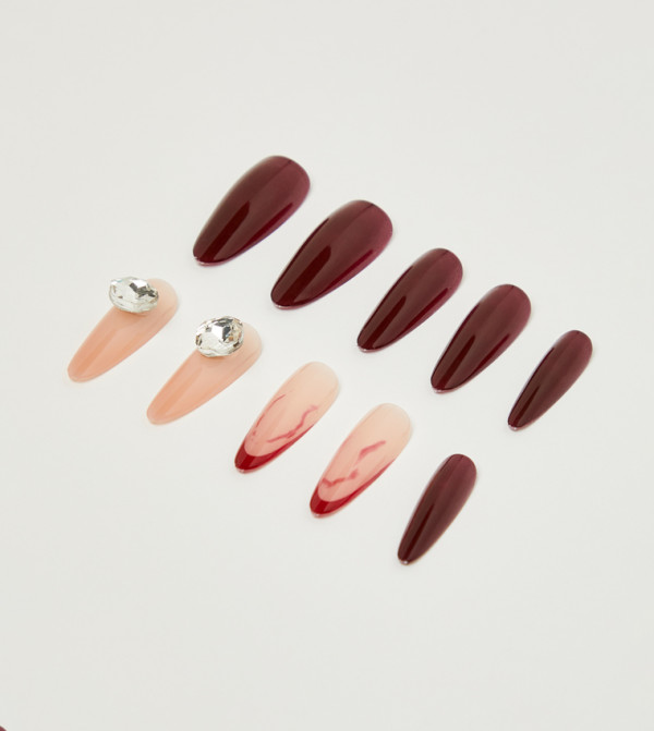 أر آند بي  الجمال - بورغندي Nail Accessories