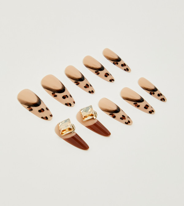 R&B  Nails - Tan Nail Accessories