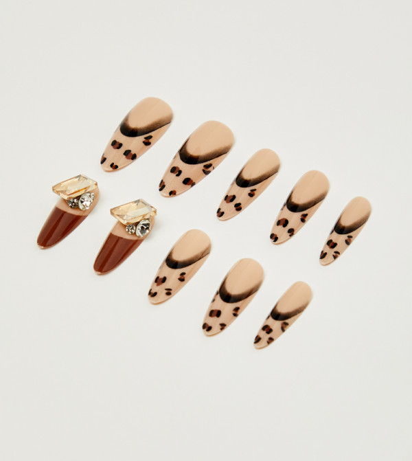 R&B  Nails - Tan Nail Accessories