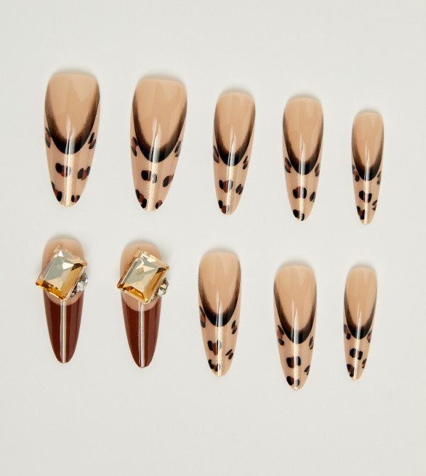 R&B  Nails - Tan Nail Accessories