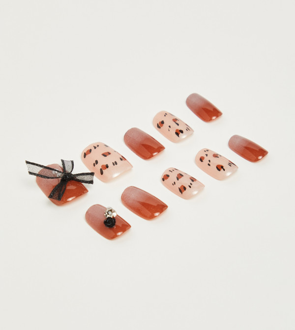 أر آند بي  الأظافر - بني  Nail Accessories