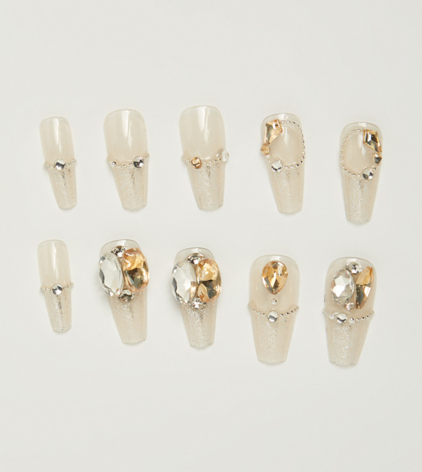 أر آند بي  إكسسوارات الأظافر - أبيض Nail Accessories