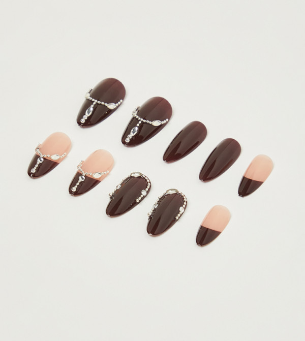 أر آند بي  الأظافر - خمري  Nail Accessories