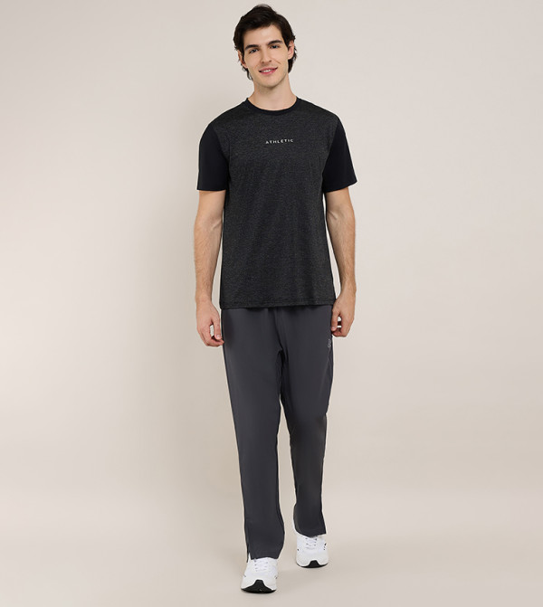 R&B R&B - BLACK Round Neck T-Shirts