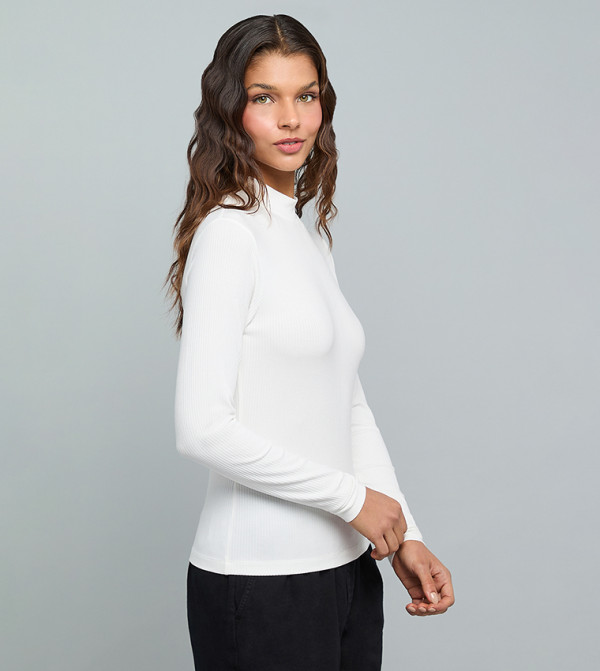 أر آند بي توبات كاجوال - عاجي Casual Tops