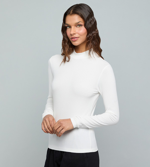 أر آند بي توبات كاجوال - عاجي Casual Tops