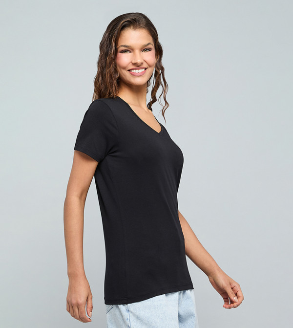 R&B R&B - BLACK Short Sleeve T-Shirts