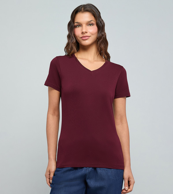 R&B R&B - Wine Short Sleeve T-Shirts