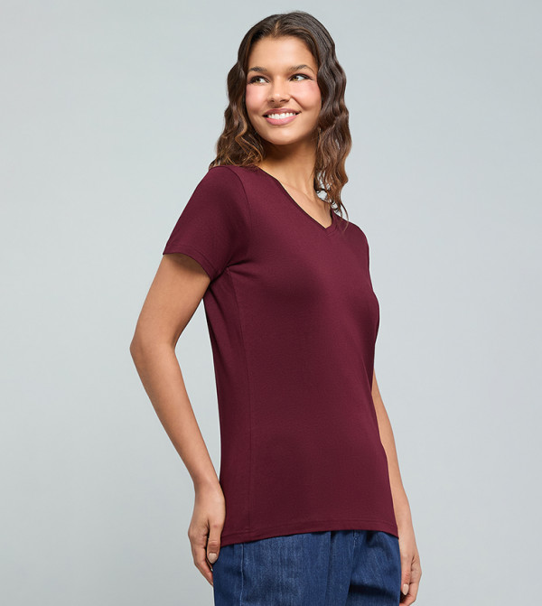 R&B R&B - Wine Short Sleeve T-Shirts