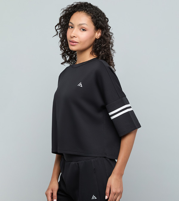 R&B R&B - BLACK Short Sleeve T-Shirts