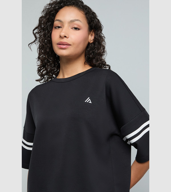R&B R&B - BLACK Short Sleeve T-Shirts