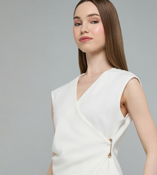 أر آند بي  توبات بلا أكمام  - أبيض Sleeveless Tops