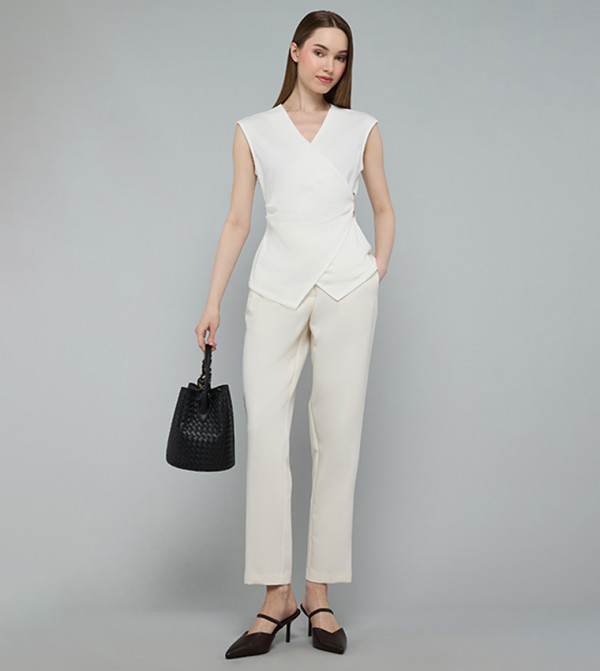 أر آند بي  توبات بلا أكمام  - أبيض Sleeveless Tops