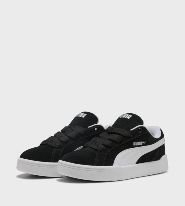 Puma - Black Low Top