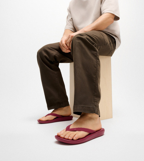 FitFlop  Flip-Flops - Red Flip-Flops