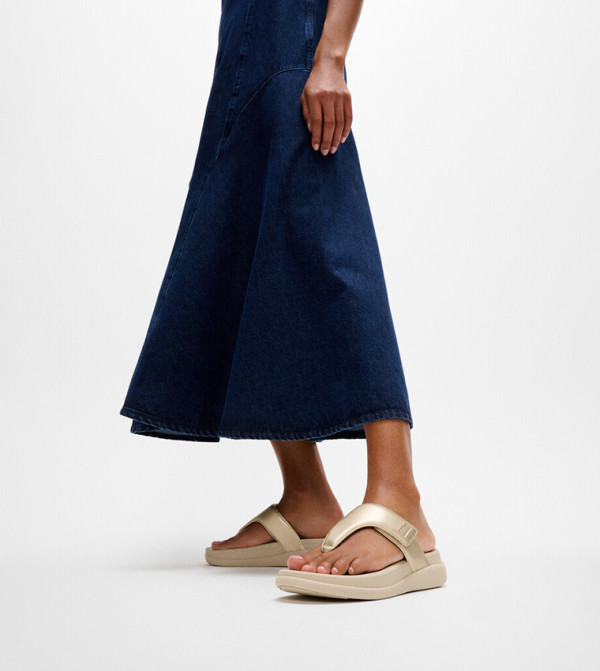 FitFlop FitFlop - Gold Flat Sandals