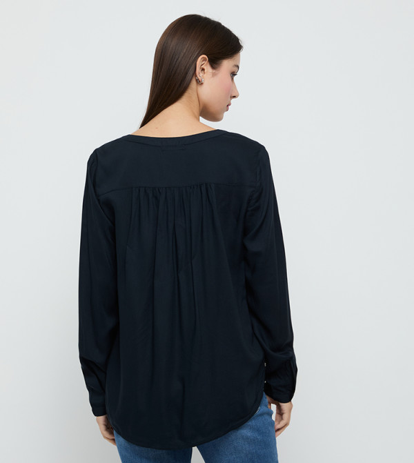 كولن كولن - أسود Casual Tops