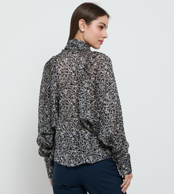 كولن كولن - أسود Casual Tops