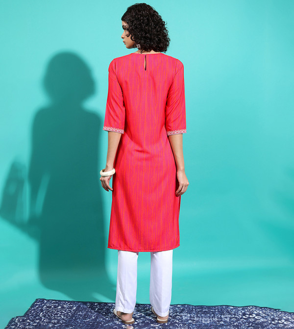 فيشوده  ملابس هندية - أحمر Kurtas & Sets