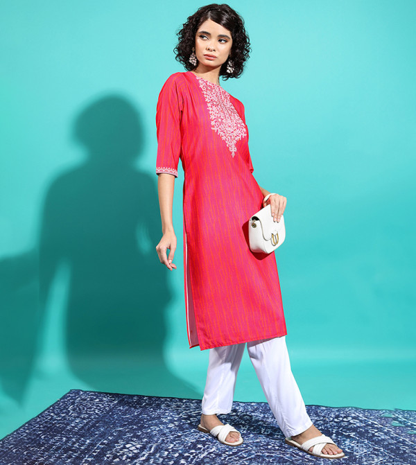 فيشوده  ملابس هندية - أحمر Kurtas & Sets