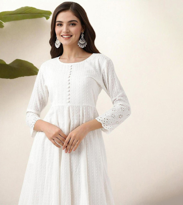 Ishin Ishin - White Kurtas & Sets
