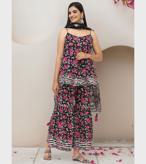 Ishin Ishin - BLACK Kurtas & Sets