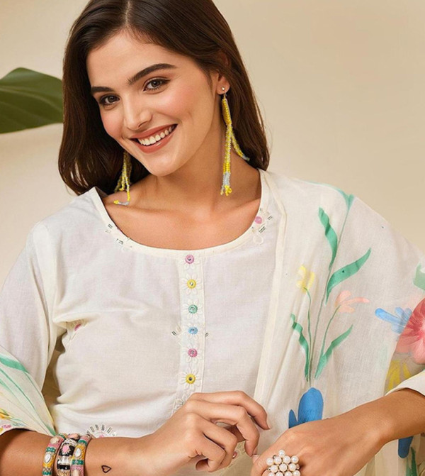 Ishin Ishin - Off White Kurtas & Sets