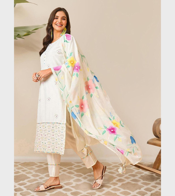 Ishin Ishin - Off White Kurtas & Sets