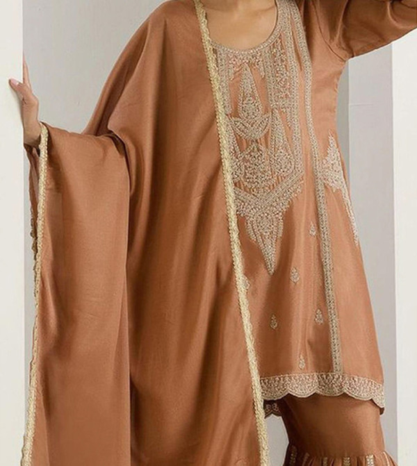 Ishin Ishin - Beige Kurtas & Sets