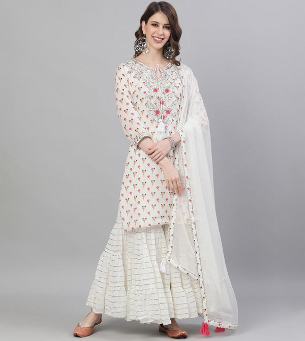 Ishin Ishin - White Kurtas & Sets