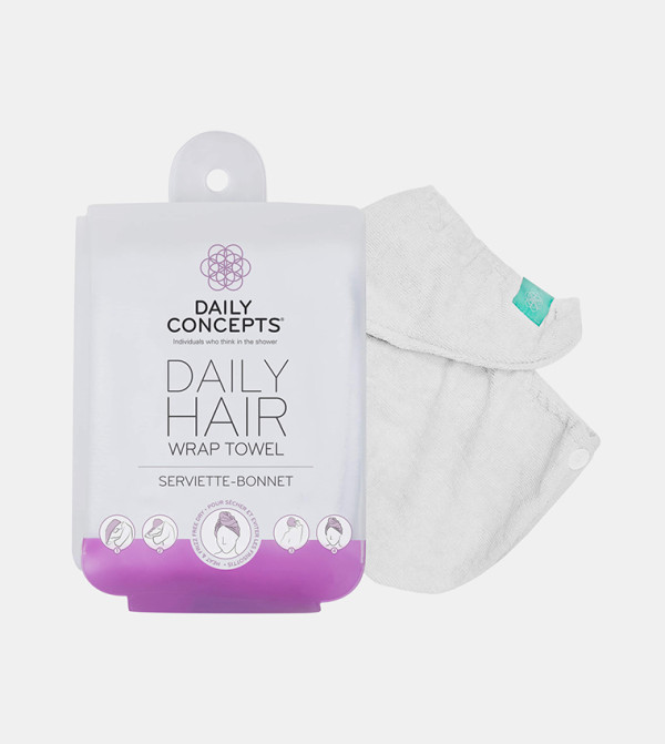 Daily Concepts Daily Concepts - White Bathrobe & Towels