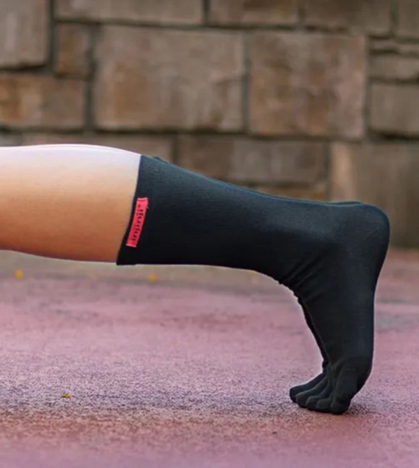 Injinji  Calf Length Socks - BLACK Calf Length Socks