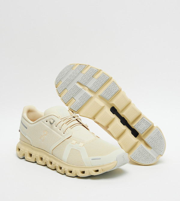 ON On - Beige Running Shoes