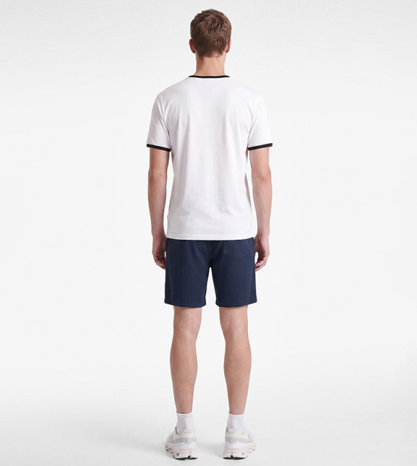 كوتون  تيشيرتات وفانيلات  - أبيض T-Shirts & Vests