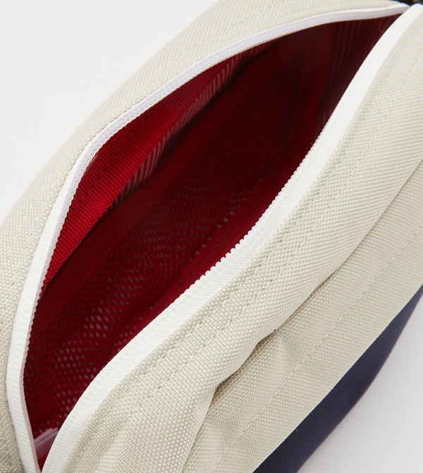 Herschel  Cosmetic Bags - Blue Cosmetic Organizers