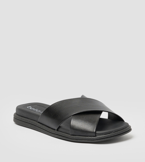 Beira Rio Beira Rio - Black Flat Sandals